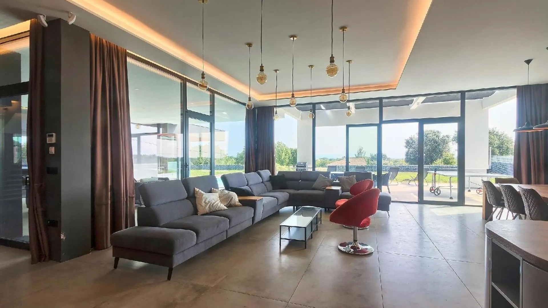 Ferienhaus Mit Privatpool Fuer 10 Personen Ca 250 Qm In Liznjan, Istrien Suedkueste Von Istrien