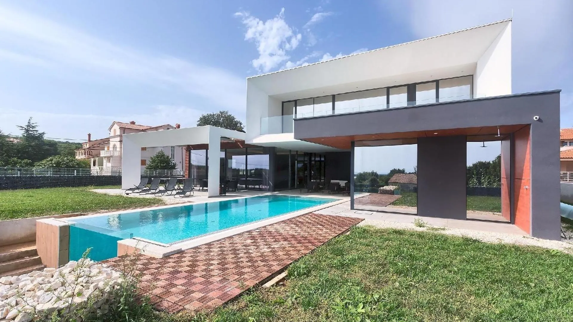 Ferienhaus Mit Privatpool Fuer 10 Personen Ca 250 Qm In Liznjan, Istrien Suedkueste Von Istrien