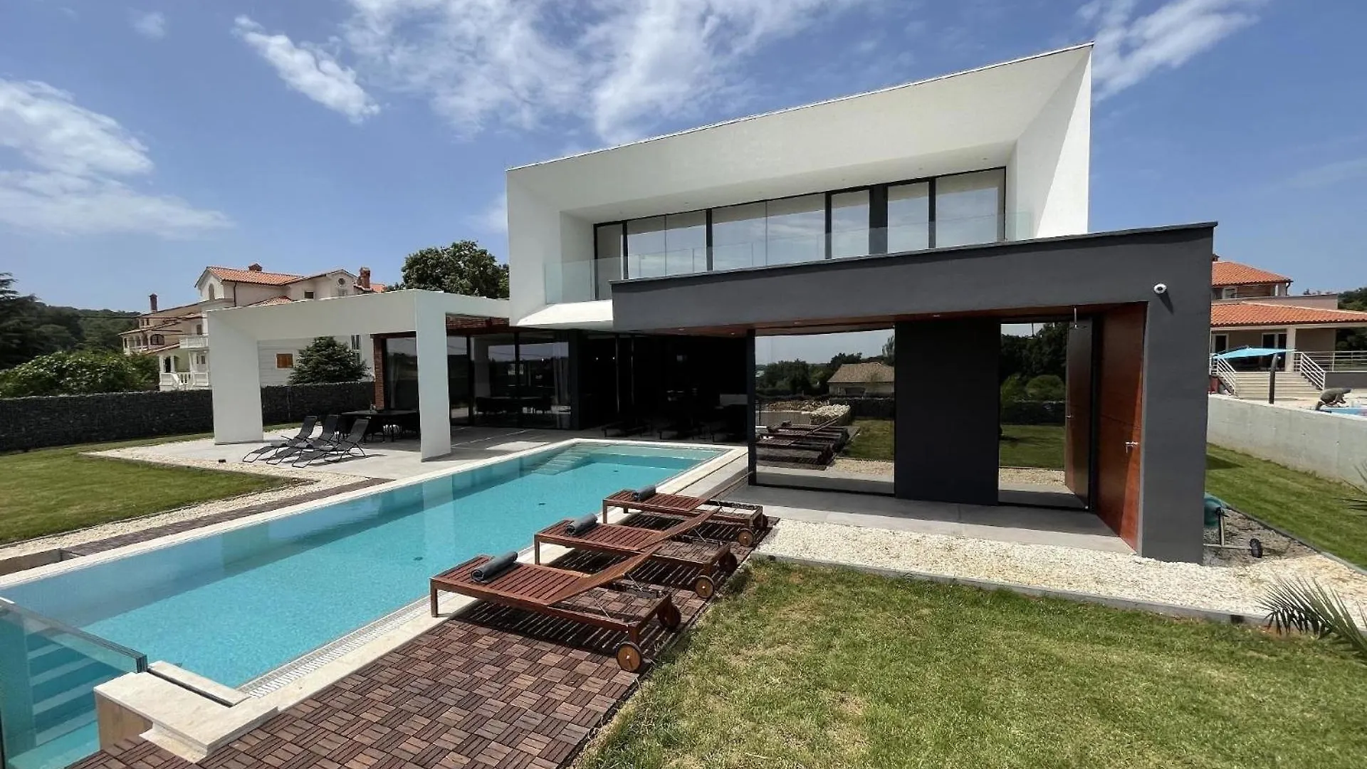 Ferienhaus Mit Privatpool Fuer 10 Personen Ca 250 Qm In Liznjan, Istrien Suedkueste Von Istrien Holiday home Liznjan